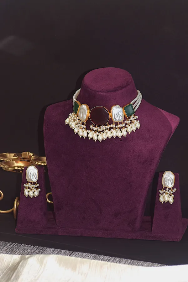 Silver_Brass_Necklace_Set_For_Women